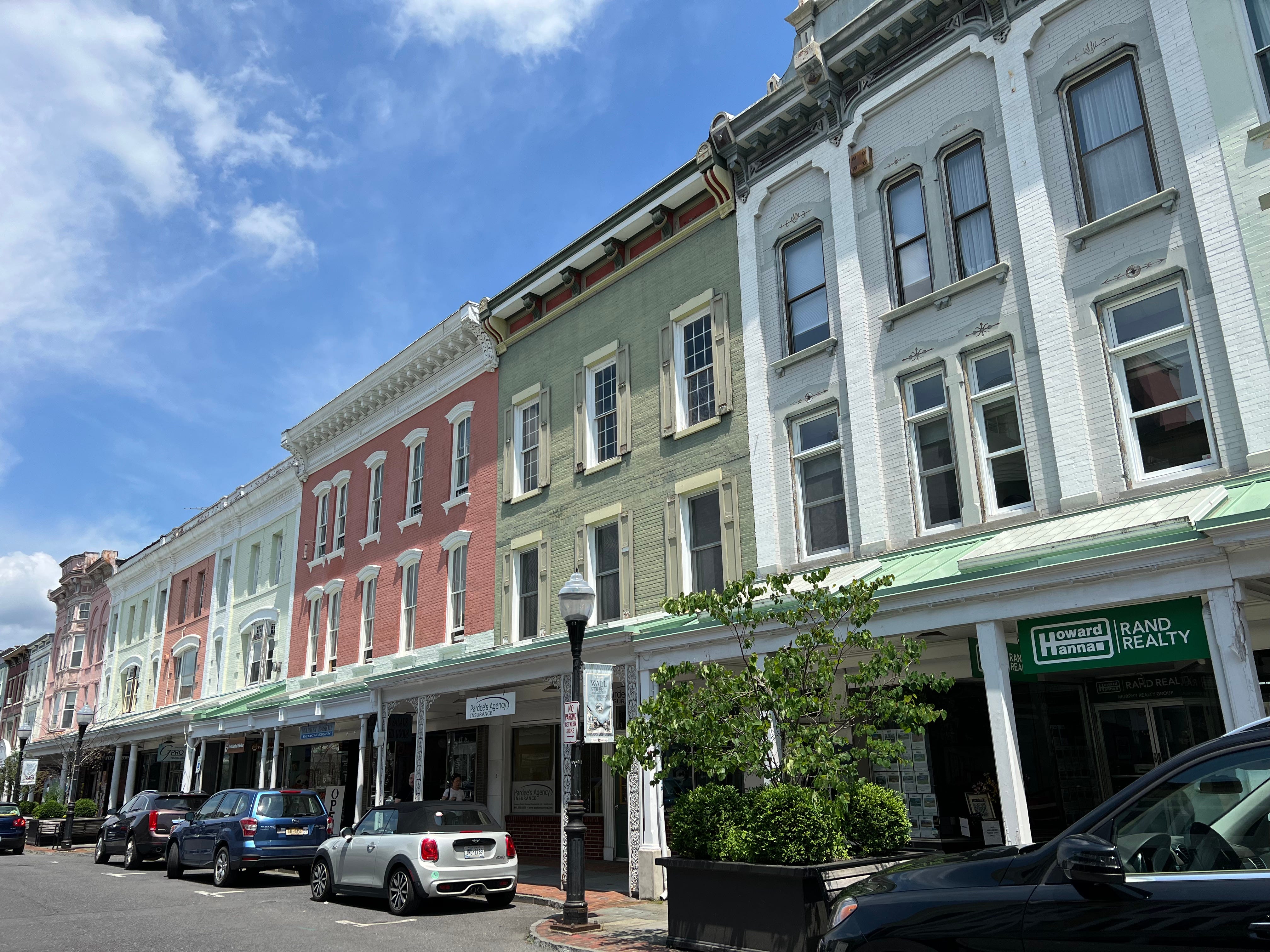 Kingston NY street and storefronts for local power washing service area